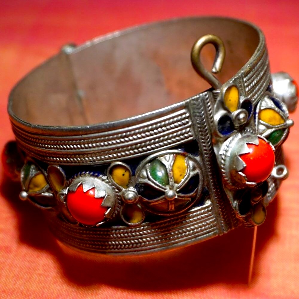 KABYLE BEAUTY Vintage enameled high-grade silver~